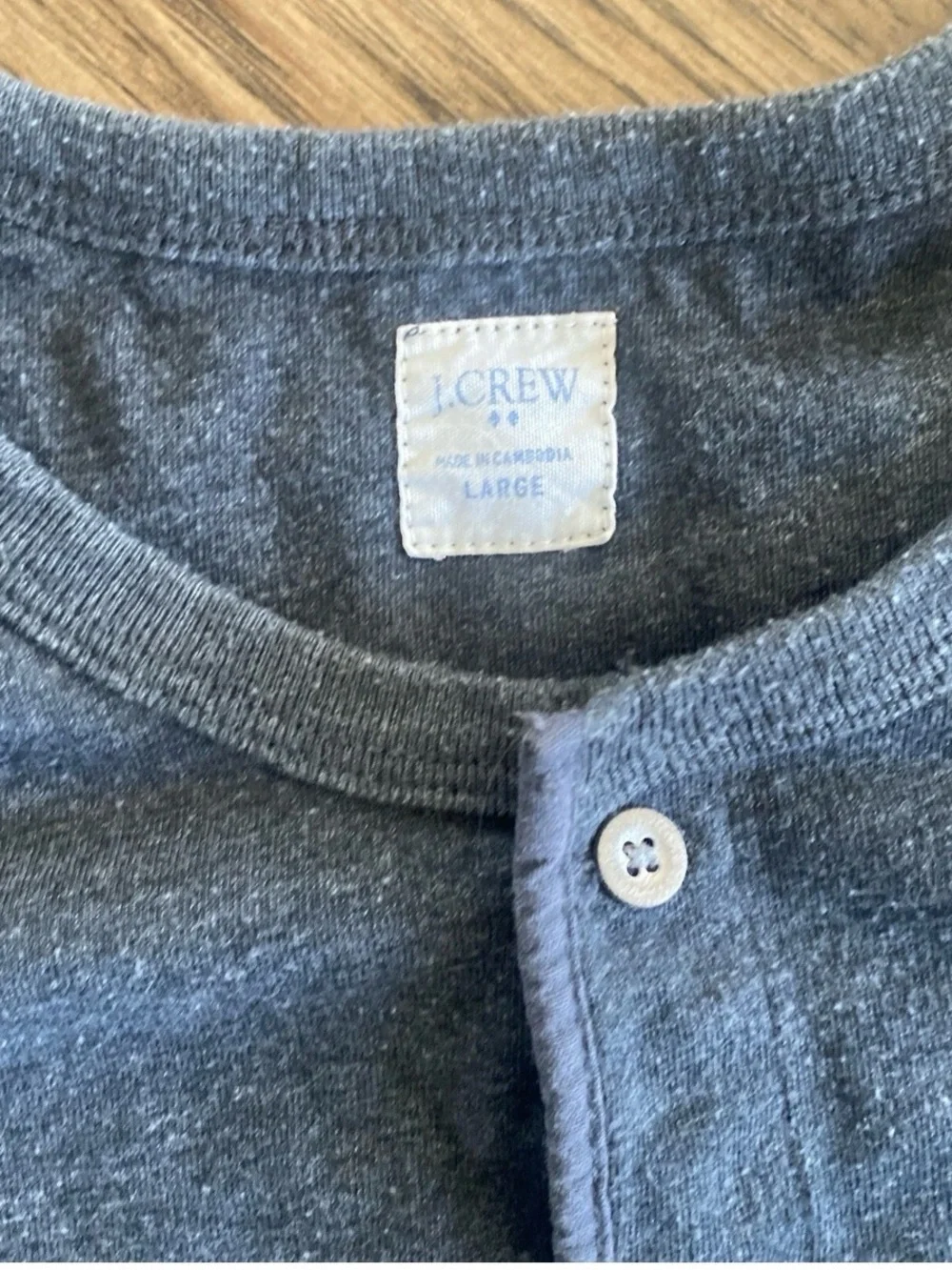 J Crew Gray Long Sleeve Henley Size Large Shirt-013